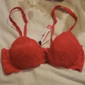 Red Bra 32B